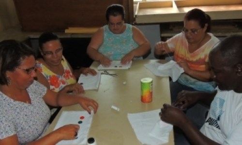 Projeto Mulheres que Costuram em Casa inicia atividades em Resende
